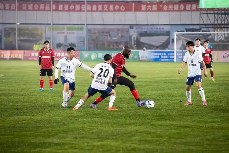 欧洲联赛：门兴格拉德巴赫 VS 沃尔夫斯堡